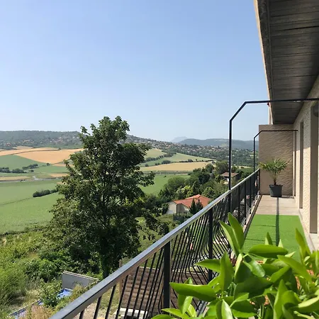 Appartement 100 M2 Vue Sancy Et Puy De Dome Veyre-Monton Exterior foto